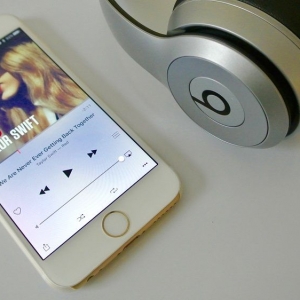 e iPhonel(f)(hu)BeatsҲ^